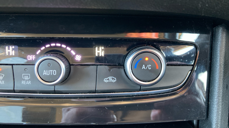 Vauxhall Grandland X 1.2 Turbo Sport Nav 5dr Petrol Hatchback